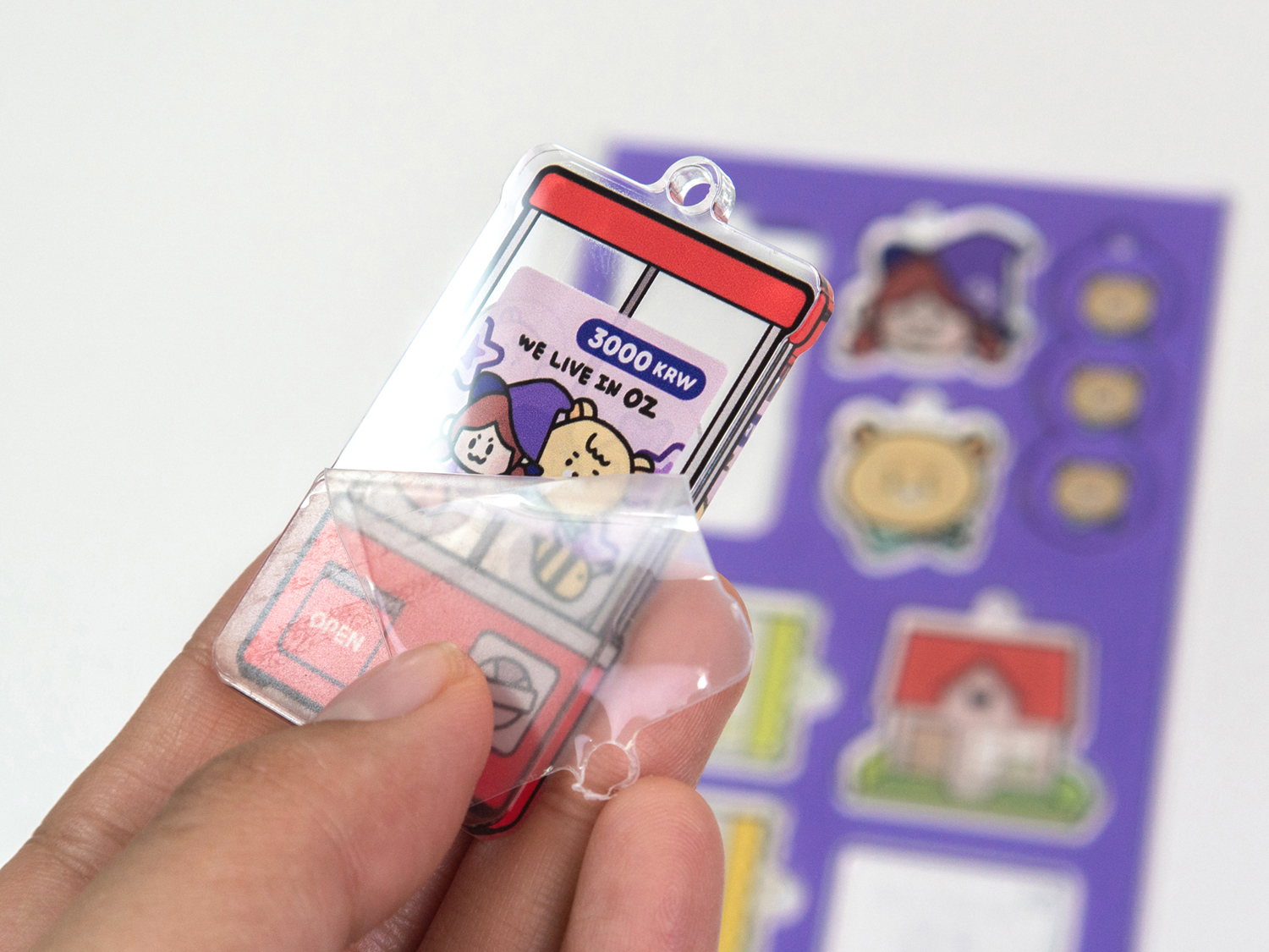 ✨더 영롱하고 반짝이는
아크릴을 만날 수 있어요