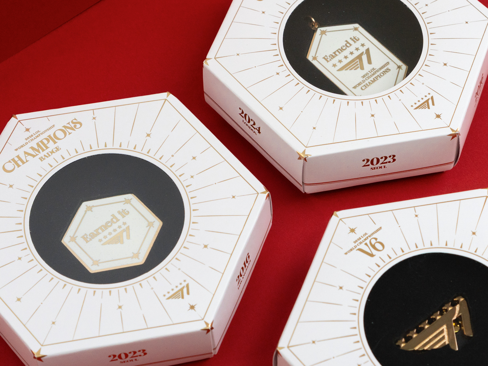 [T1] 월즈 우승 키링·뱃지 세트