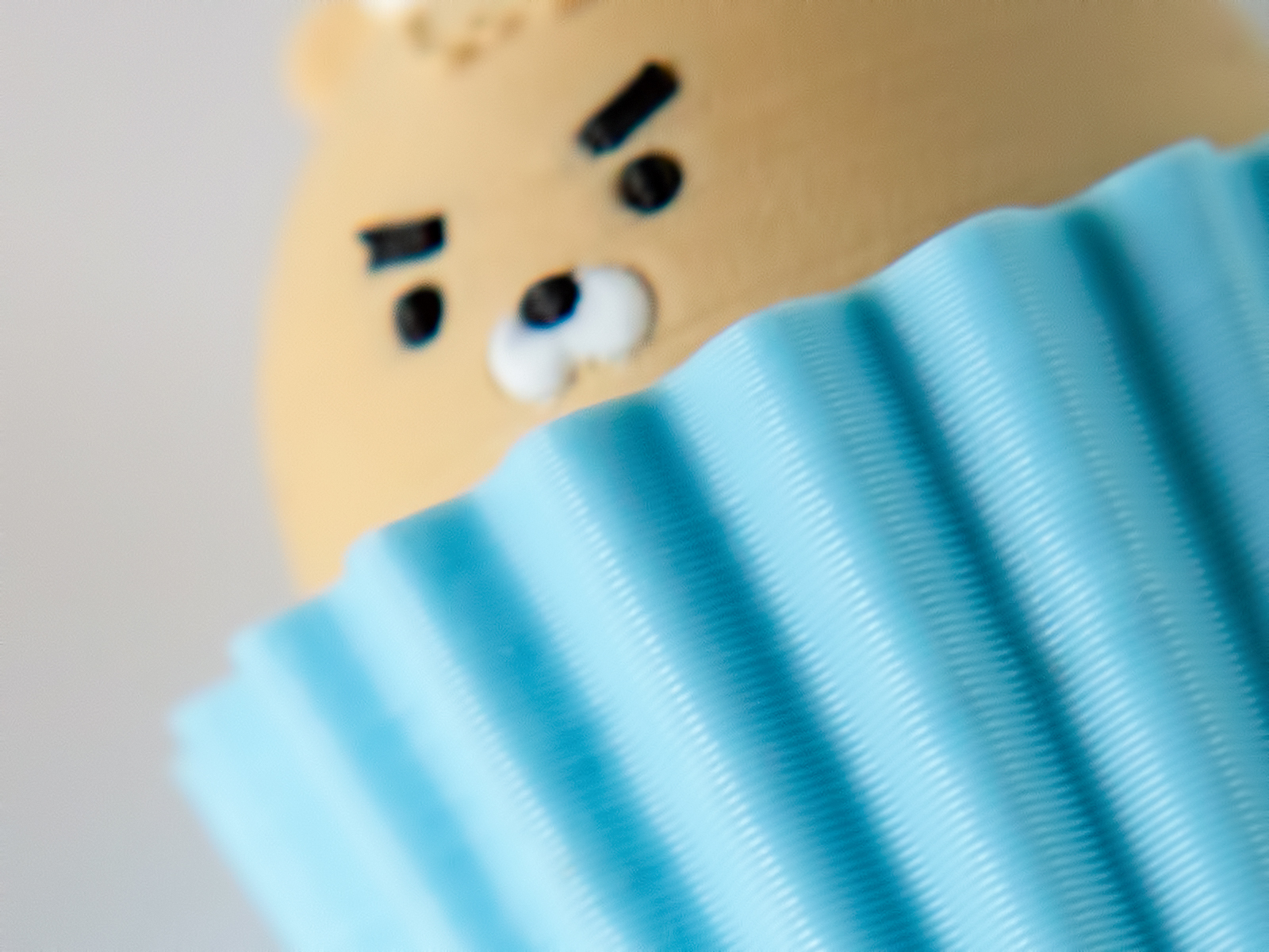 적층 결이 보임