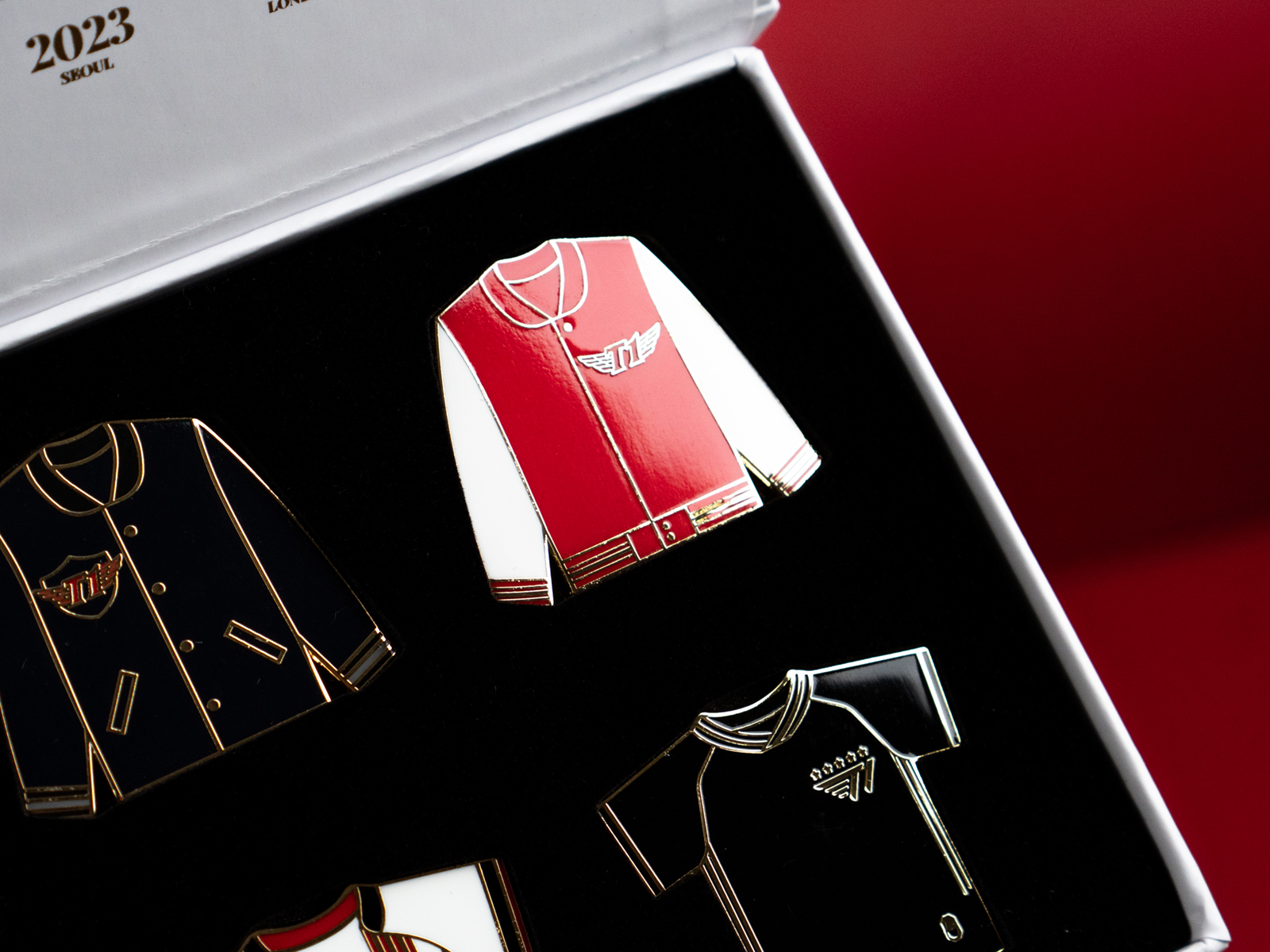 [T1] 월즈 우승 티셔츠 뱃지 패키지