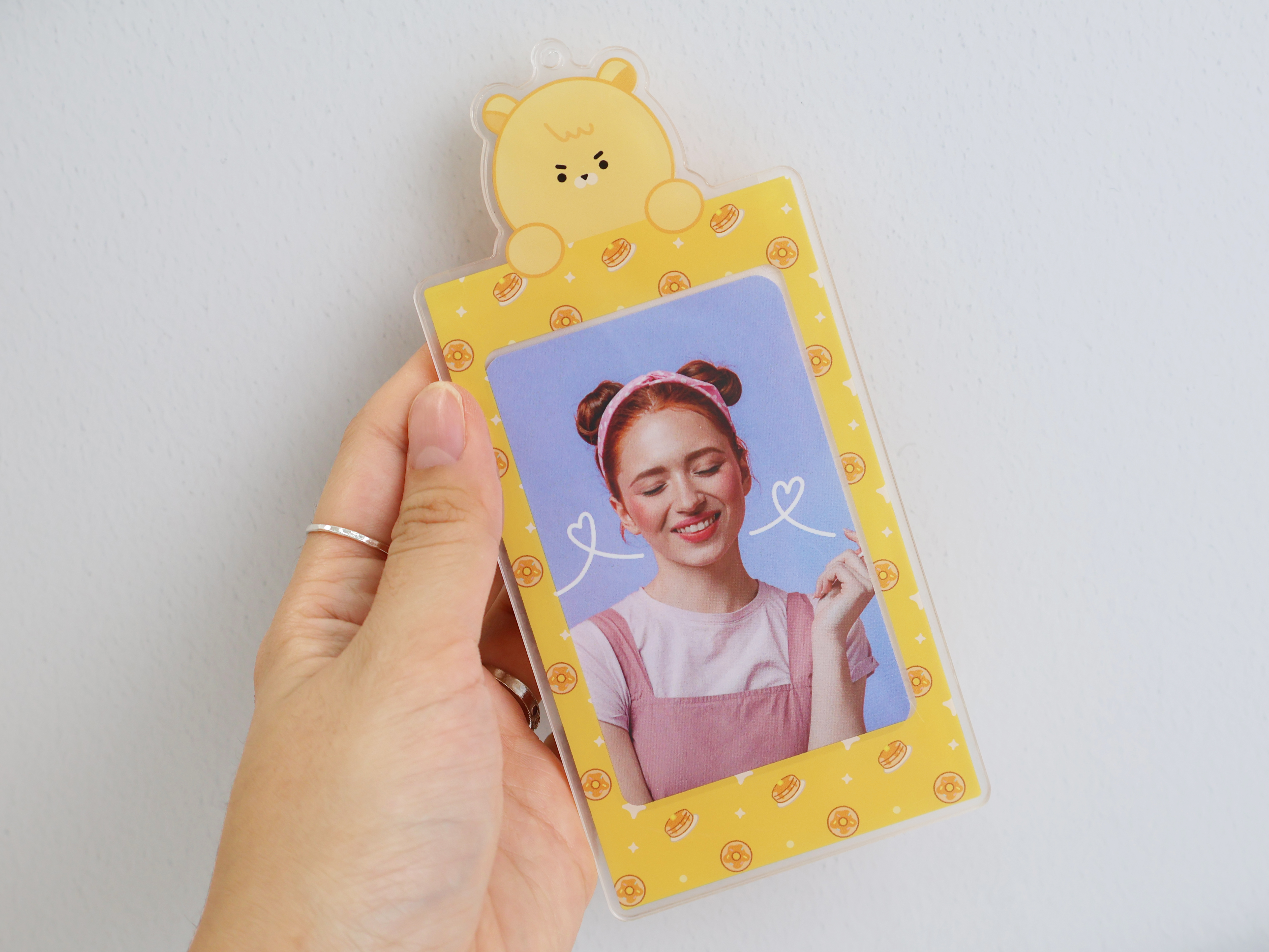 해당 영역에 백판이나 디자인 작업을 할 경우
포토카드가 보이지 않습니다